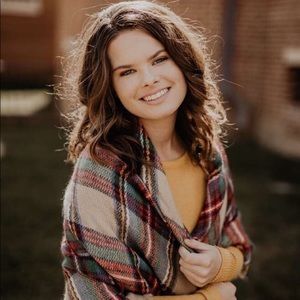 Meet your Posher, Sierra